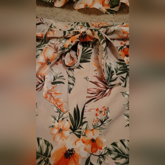 Tropical Two Piece RESORT Set - Picture 3 of 7